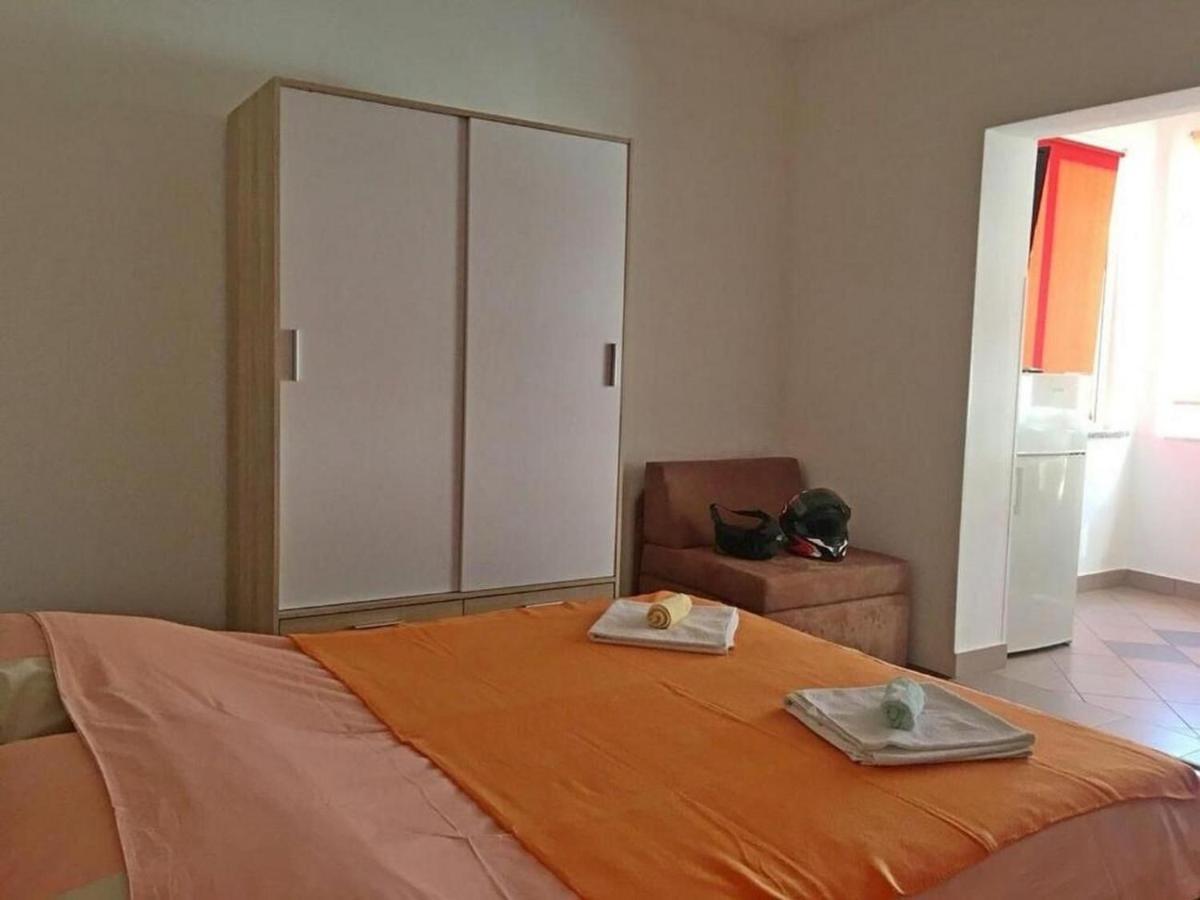 Apartments Darko Palit Bagian luar foto