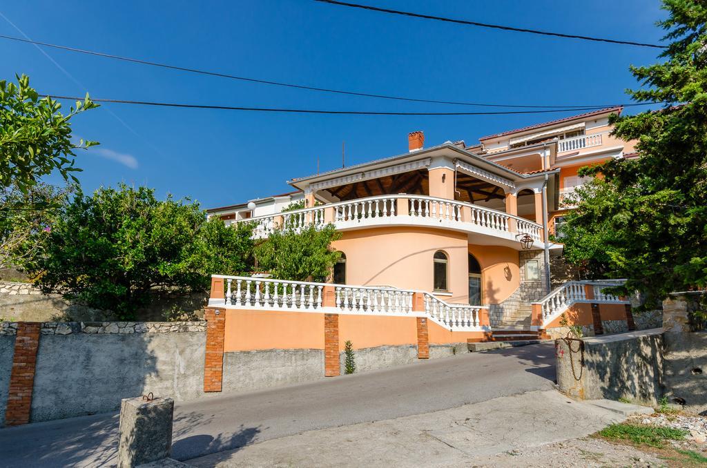 Apartments Darko Palit Bagian luar foto