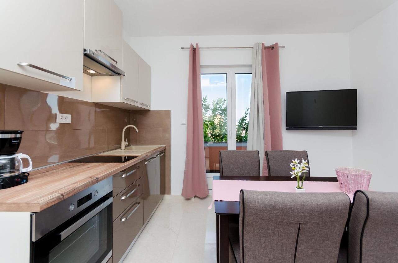 Apartments Darko Palit Bagian luar foto