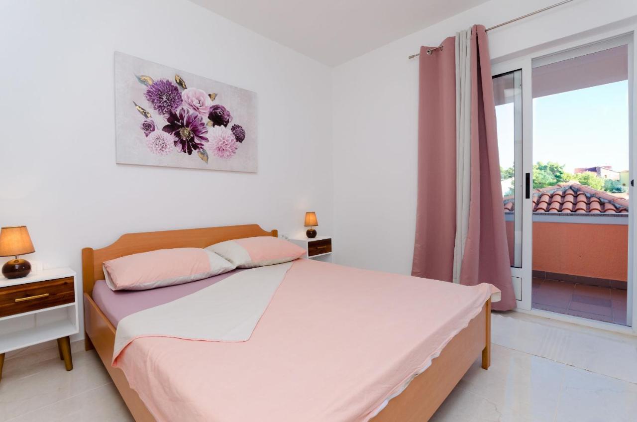 Apartments Darko Palit Bagian luar foto